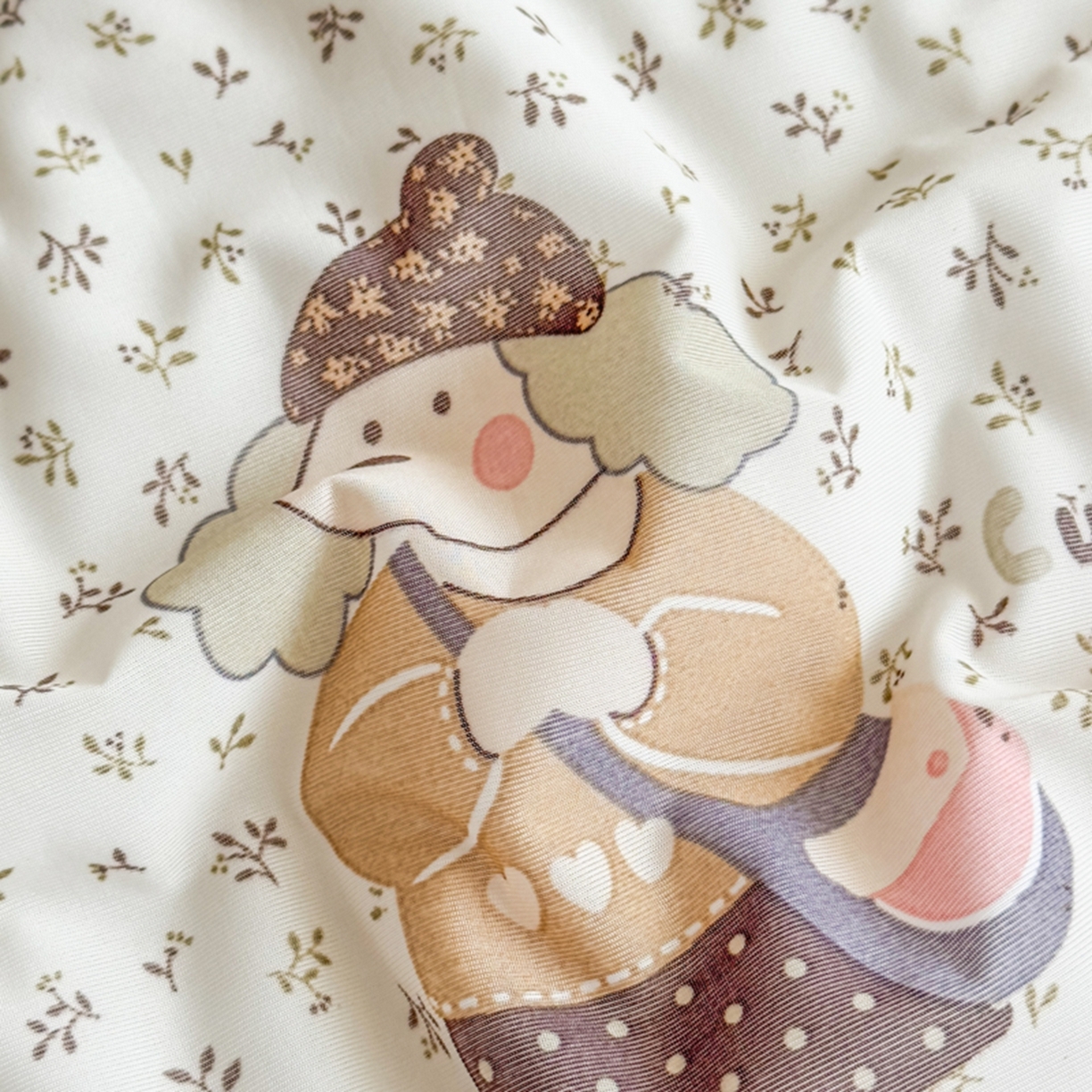 91家纺网 家纺一手货源 找家纺 帕拉美拉 2026新款A类印花冰凉丝凉感丝手包大宽边夏被 萌宠小分队