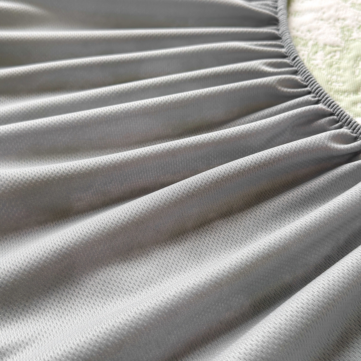 91家纺网 家纺一手货源 找家纺 柔品 2026春夏新款PE中分子床笠款凉席席子 梦里繁花 绿