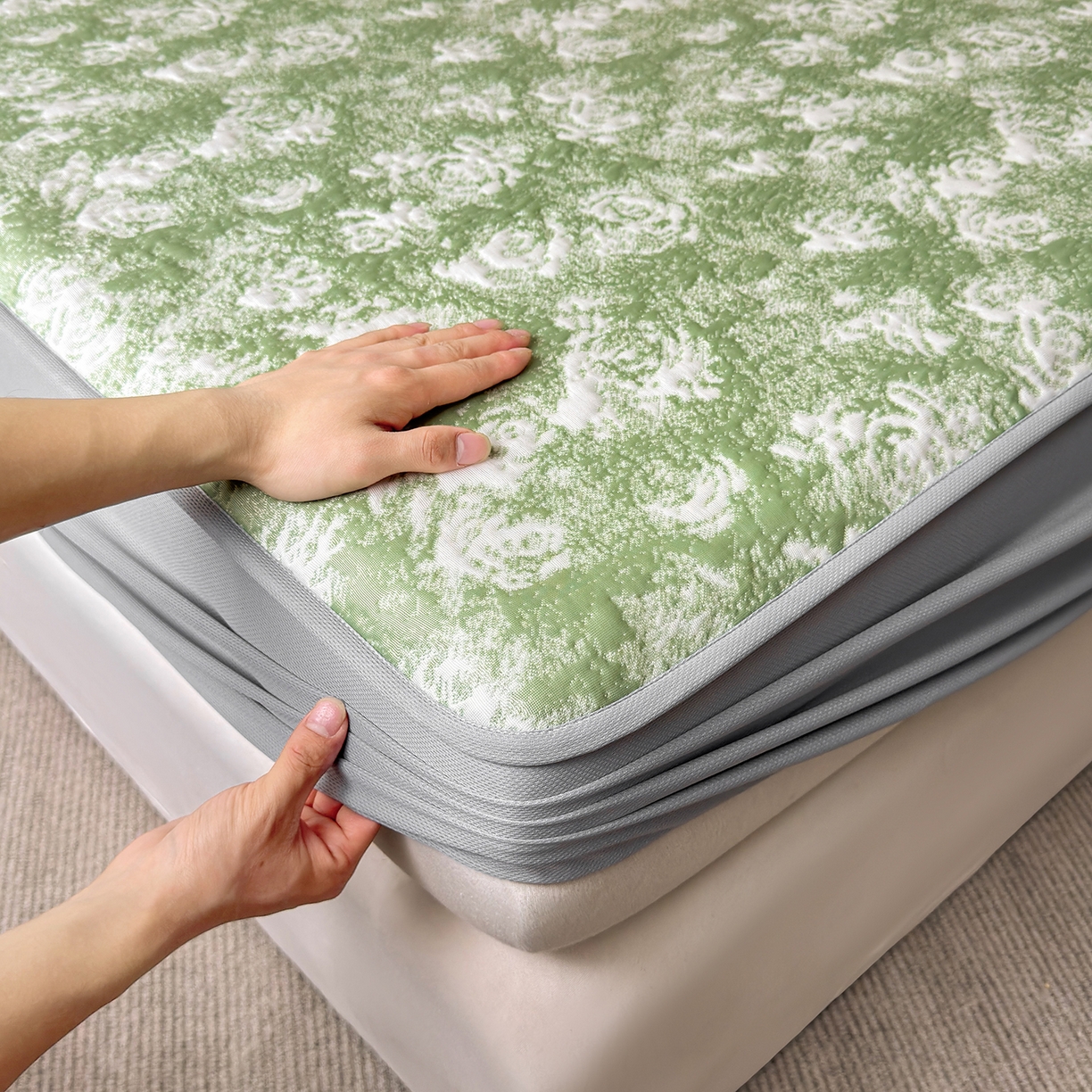 91家纺网 家纺一手货源 找家纺 柔品 2026春夏新款PE中分子床笠款凉席席子 梦里繁花 绿