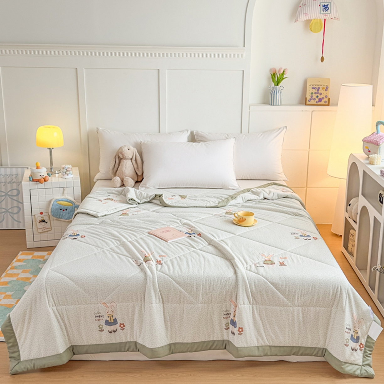 91家纺网 家纺一手货源 找家纺 帕拉美拉 2026新款A类印花冰凉丝凉感丝手包大宽边夏被 萌兔乐园