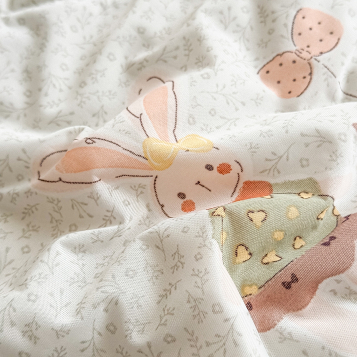 91家纺网 家纺一手货源 找家纺 帕拉美拉 2026新款A类印花冰凉丝凉感丝手包大宽边夏被 萌兔乐园