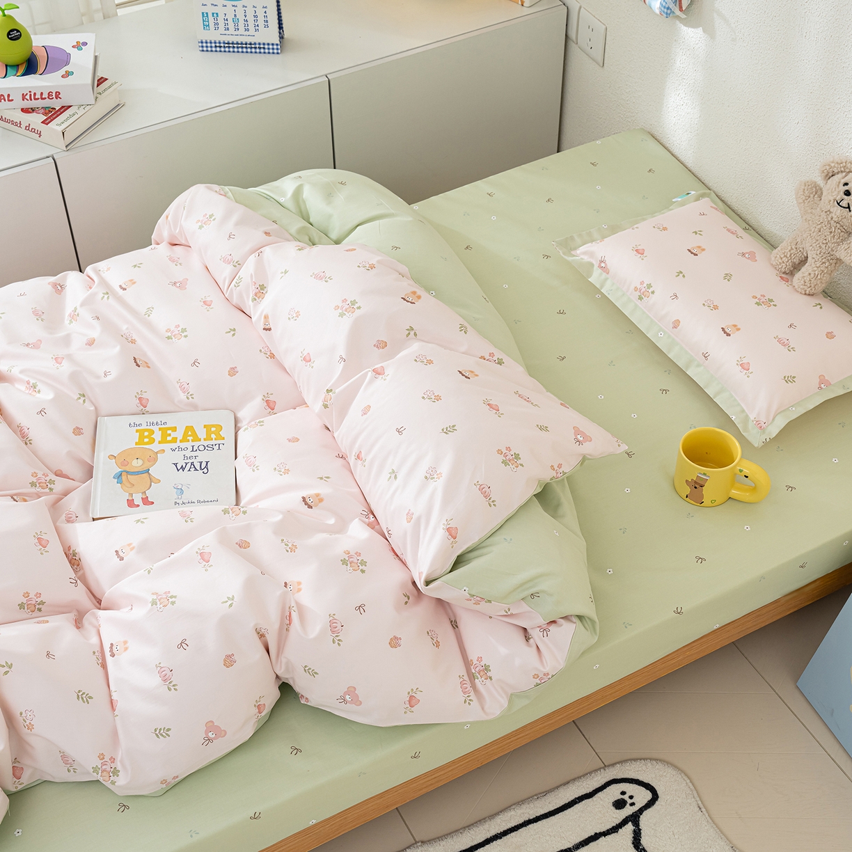 91家纺网 家纺一手货源 找家纺 良佐生活 2026新款A类60支全棉贡缎长绒棉单件被套 兔熊宝贝