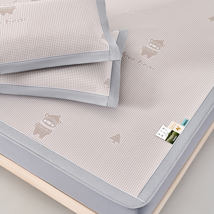 91家纺网 家纺一手货源 找家纺 （总）小牛席业 2026新款【实拍风格】双PE高凉感-韩版小熊提花冰丝席（床笠款）凉席竹席藤席冰藤席乳胶席豆豆席