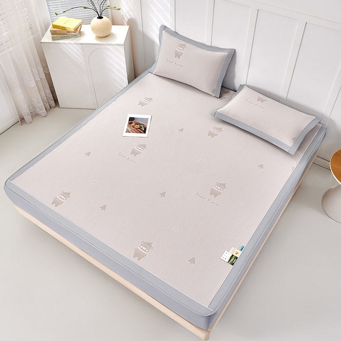 91家纺网 家纺一手货源 找家纺 小牛席业 2026新款【实拍风格】双PE高凉感-韩版小熊提花冰丝席（床笠款）凉席竹席藤席冰藤席乳胶席豆豆席 香槟