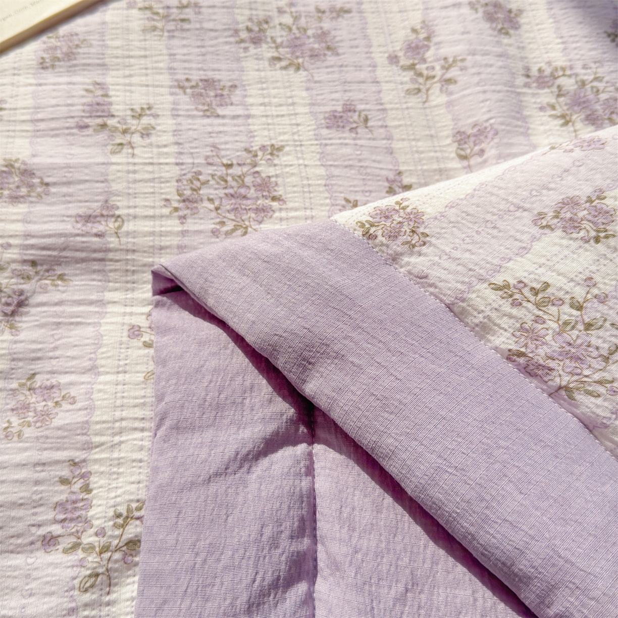 91家纺网 家纺一手货源 找家纺 晓时候 2026新款A类云感双层纱夏被棉花被小清新印花夏凉被空调被 洛神花间