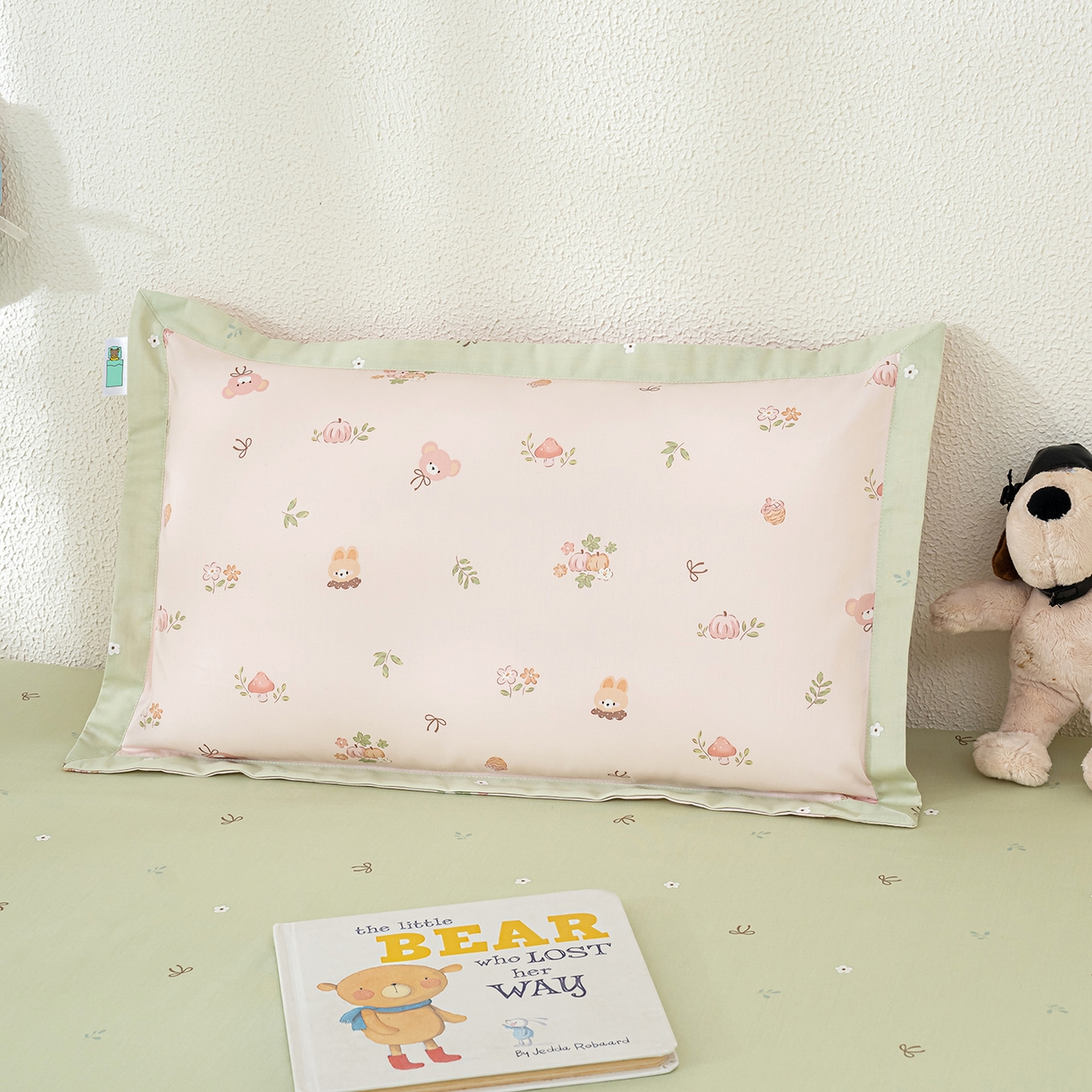 91家纺网 家纺一手货源 找家纺 良佐生活 2026新款A类60支全棉贡缎长绒棉单件被套 兔熊宝贝