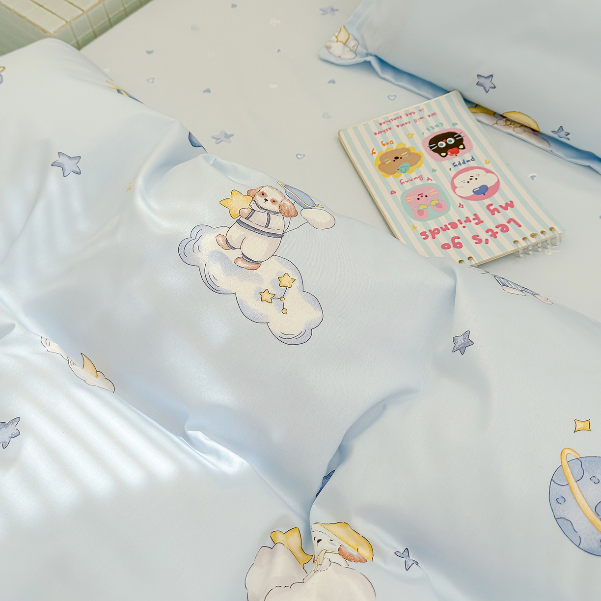 91家纺网 家纺一手货源 找家纺 良佐生活 2026新款铂金全棉卡通单件被套 太空探险