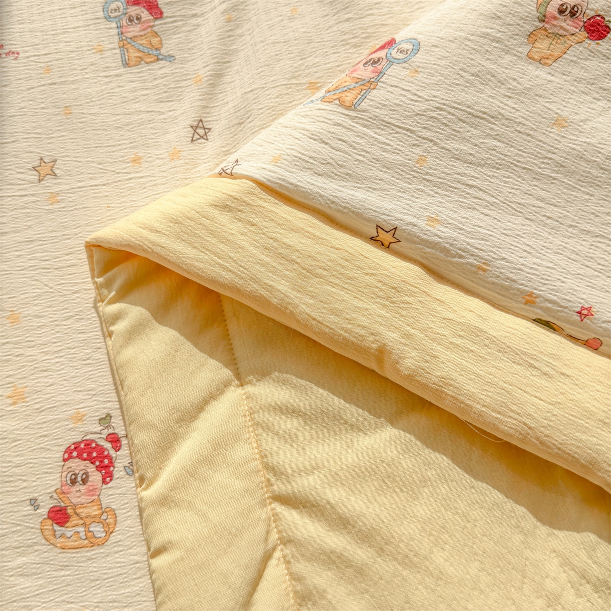 91家纺网 家纺一手货源 找家纺 晓时候 2026新款A类云感双层纱夏被棉花被小清新印花夏凉被空调被 萌萌星星人