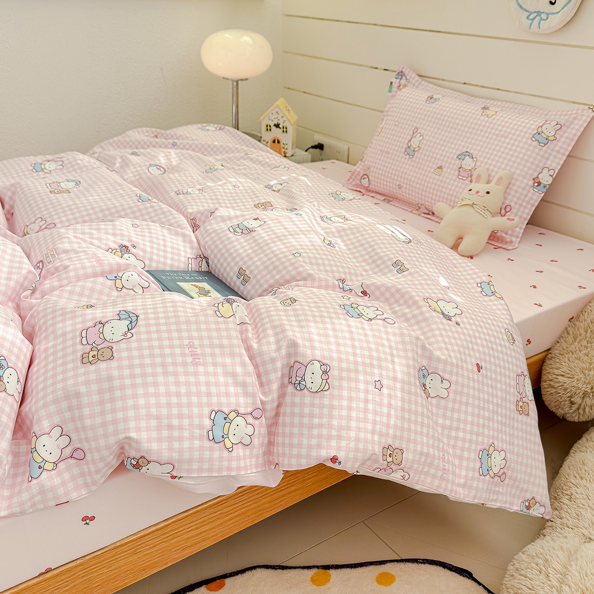 91家纺网 家纺一手货源 找家纺 良佐生活 2026新款铂金全棉卡通单件被套 乐兔-粉