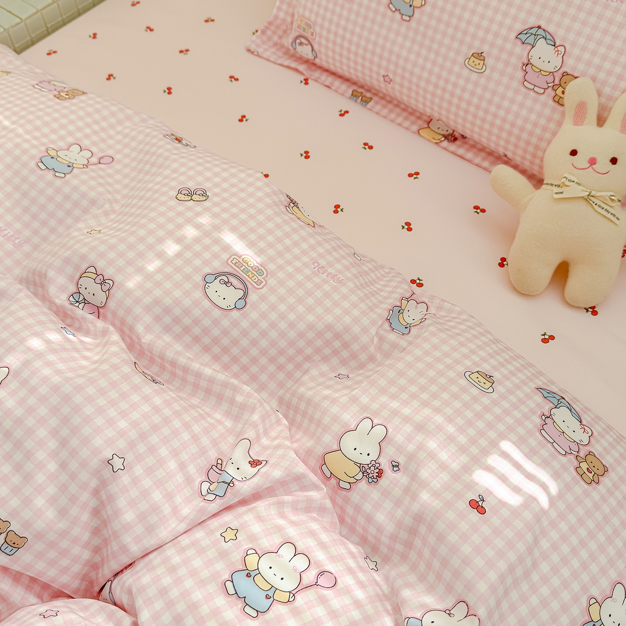 91家纺网 家纺一手货源 找家纺 良佐生活 2026新款铂金全棉卡通单件被套 乐兔-粉