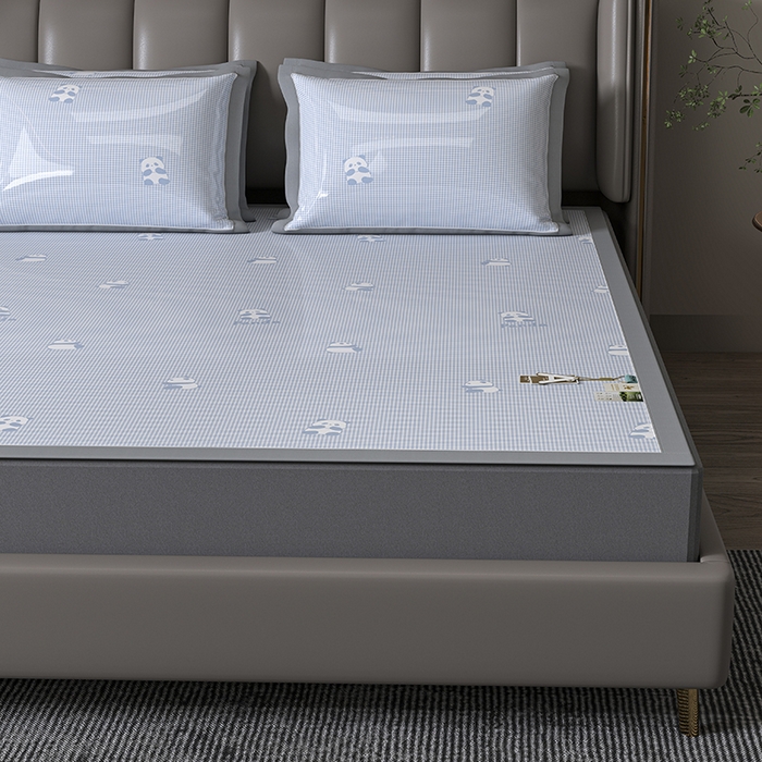 91家纺网 家纺一手货源 找家纺 小牛席业 2026新款双PE高凉感-熊猫格纹提花冰丝席凉席竹席藤席冰藤席乳胶席豆豆席 蓝色