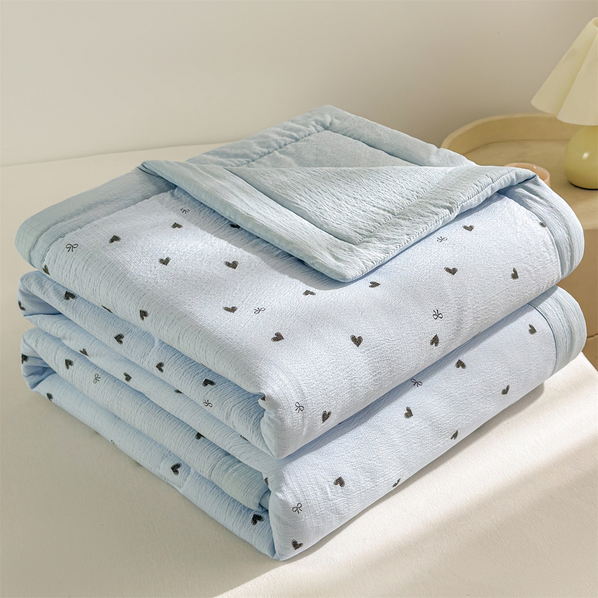 91家纺网 家纺一手货源 找家纺 晓时候 2026新款A类云感双层纱夏被棉花被小清新印花夏凉被空调被 小确幸