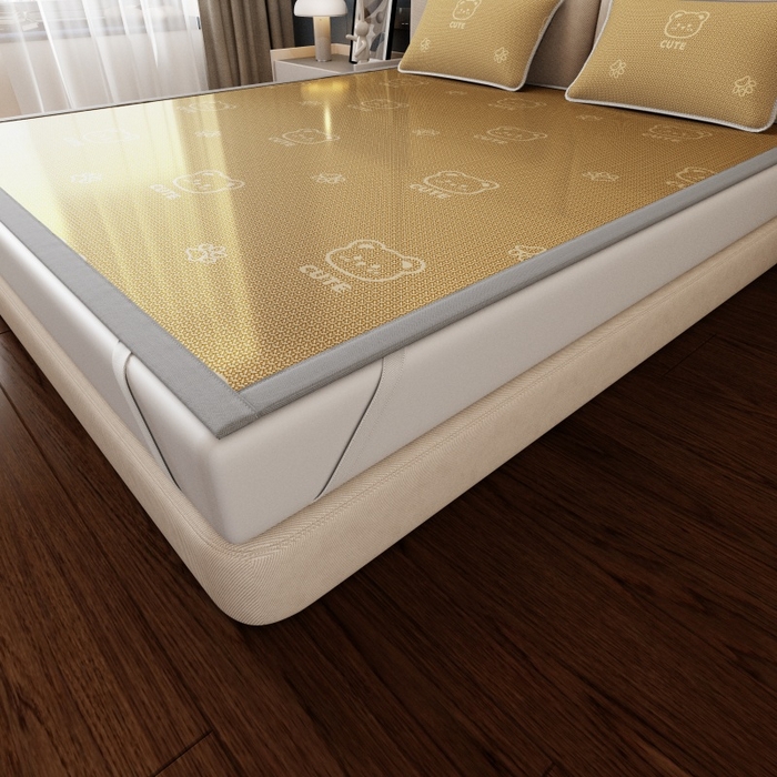 91家纺网 家纺一手货源 找家纺 福来临家纺 2026新款印花冰丝席席子凉席-床席款床笠款 开心小熊咖-床席款