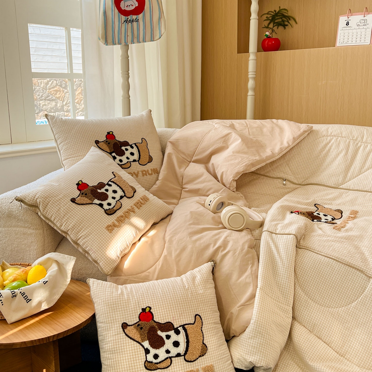 91家纺网 家纺一手货源 找家纺 番茄+ 2026春夏新款色织全棉纯棉水洗棉毛巾绣抱枕被 波点腊肠狗