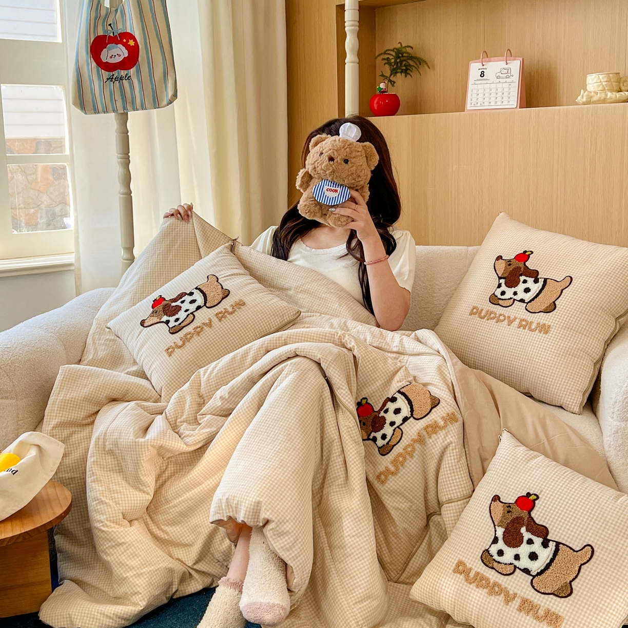 91家纺网 家纺一手货源 找家纺 番茄+ 2026春夏新款色织全棉纯棉水洗棉毛巾绣抱枕被 波点腊肠狗