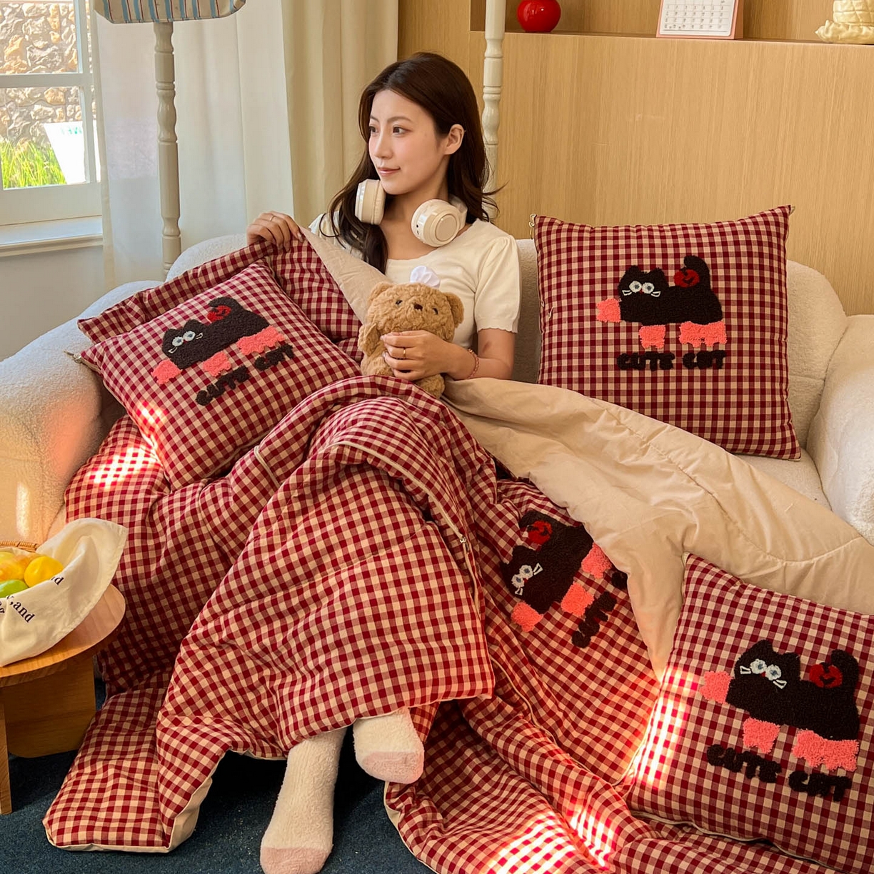 91家纺网 家纺一手货源 找家纺 番茄+ 2026春夏新款色织全棉纯棉水洗棉毛巾绣抱枕被 可爱黑猫