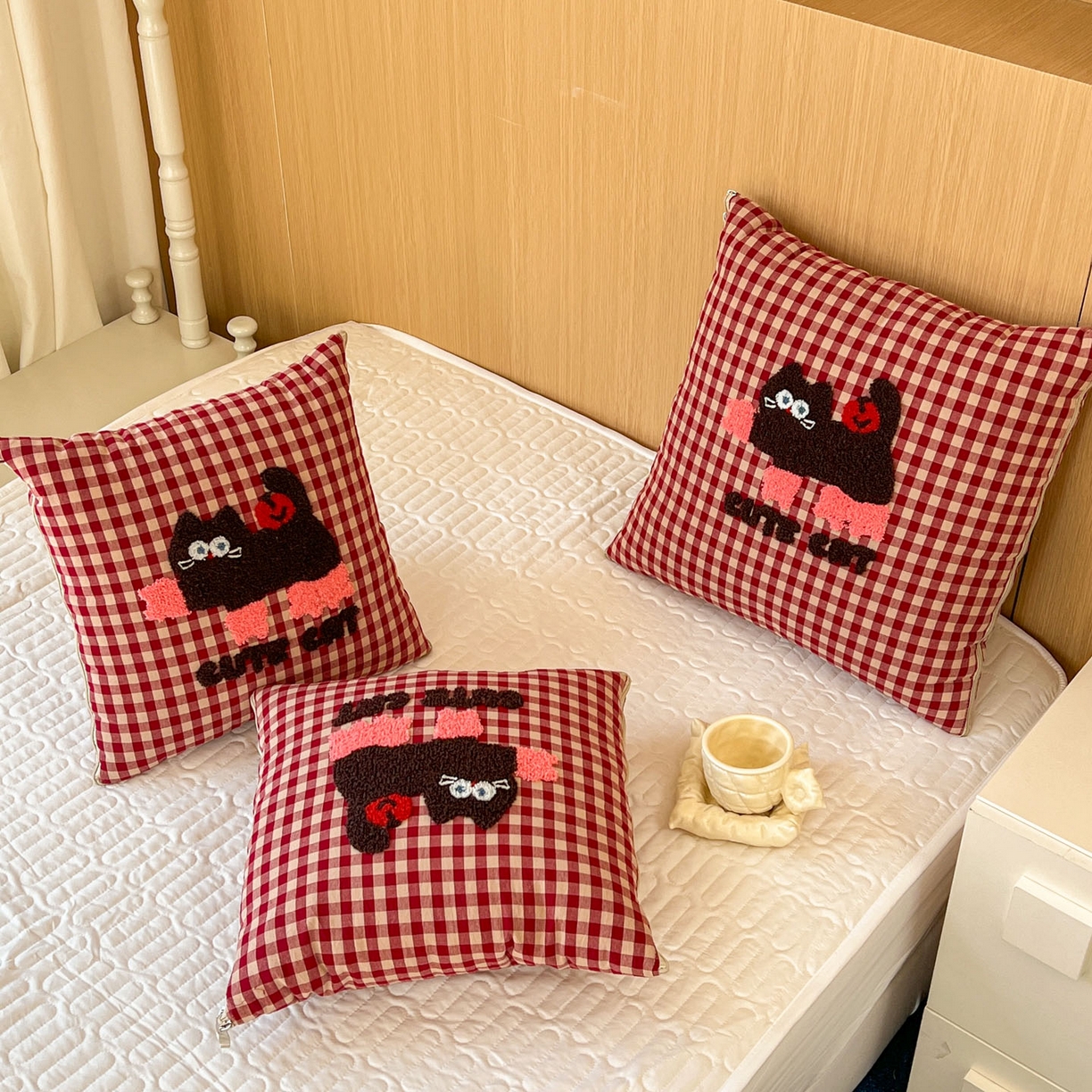 91家纺网 家纺一手货源 找家纺 番茄+ 2026春夏新款色织全棉纯棉水洗棉毛巾绣抱枕被 可爱黑猫