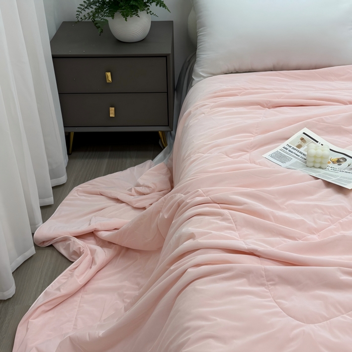 91家纺网 家纺一手货源 找家纺 申龙家纺  2026新款仿锦氨凉感丝夏凉被 玉粉