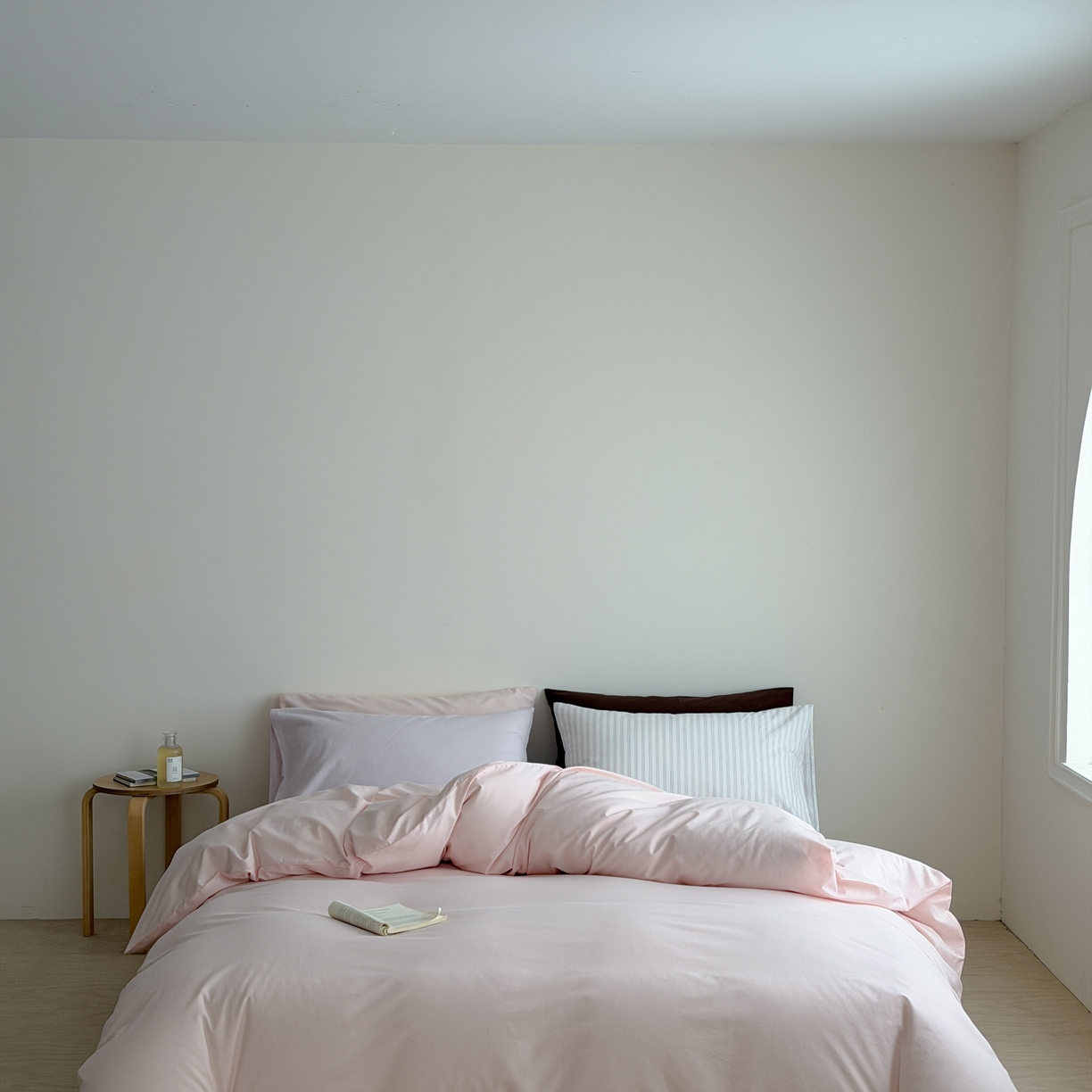 91家纺网 家纺一手货源 找家纺 蜜宿 2026新款纯色混搭全棉纯棉40s水洗棉四件套 粉色星球（枕套混搭）