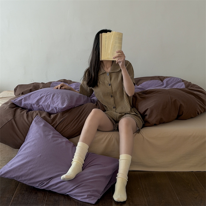 91家纺网 家纺一手货源 找家纺 小春日和 2026新款设计师款纯色拼角纯棉四件套全棉简约风被套纯色床单加大被套1.8床笠无印风四件套 瓦伦西亚