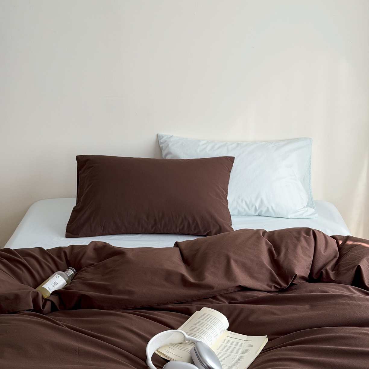 91家纺网 家纺一手货源 找家纺 蜜宿 2026新款纯色混搭全棉纯棉40s水洗棉四件套 海盐栗子（枕套南瓜泥+可可棕）