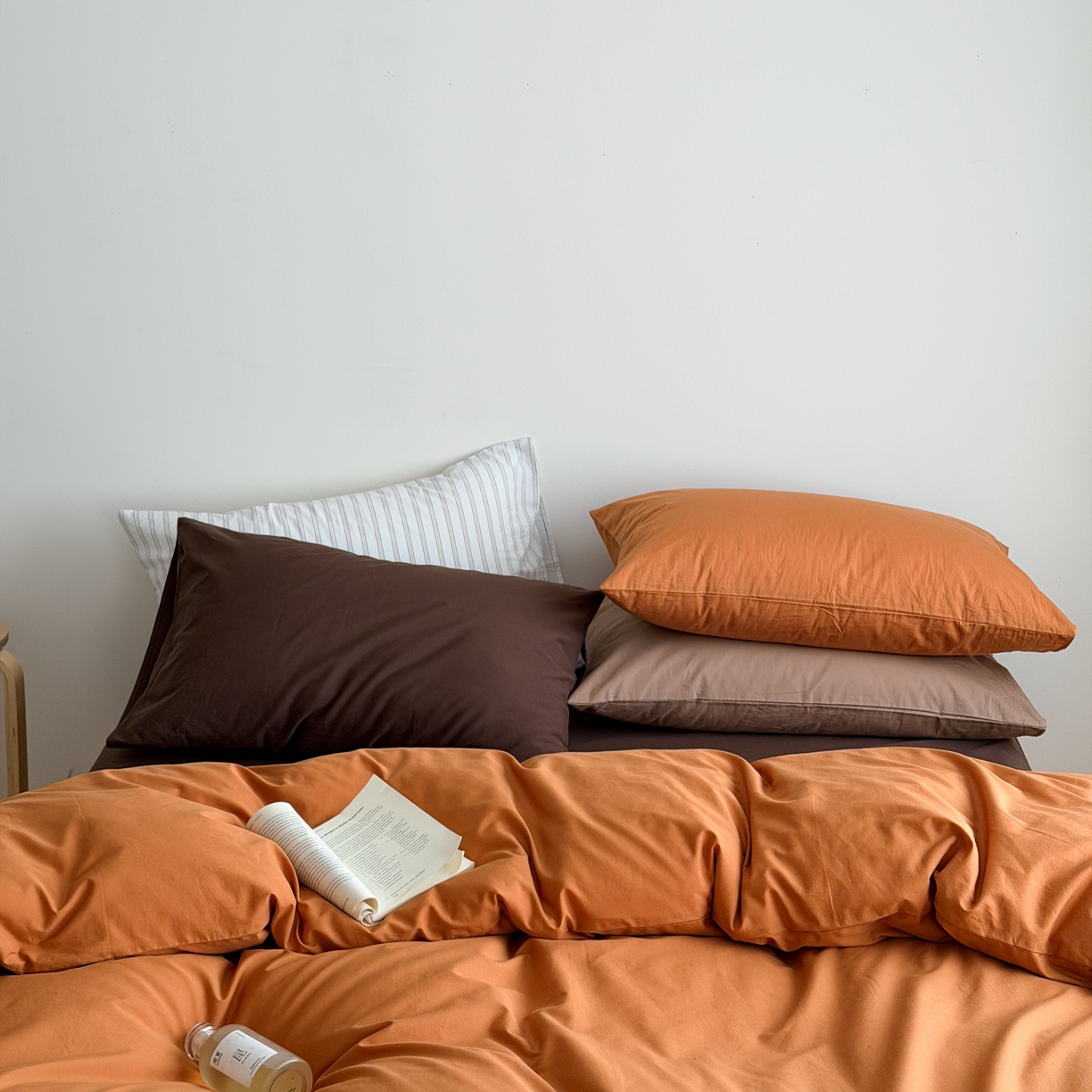 91家纺网 家纺一手货源 找家纺 蜜宿 2026新款纯色混搭全棉纯棉40s水洗棉四件套 焦糖日落（枕套摩卡+可可棕）