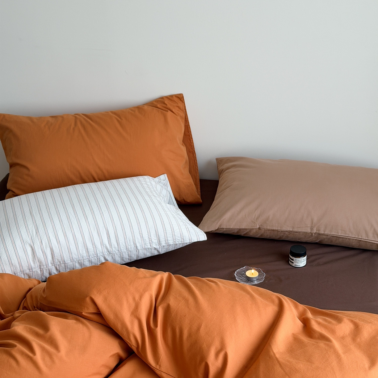 91家纺网 家纺一手货源 找家纺 蜜宿 2026新款纯色混搭全棉纯棉40s水洗棉四件套 焦糖日落（枕套摩卡+可可棕）