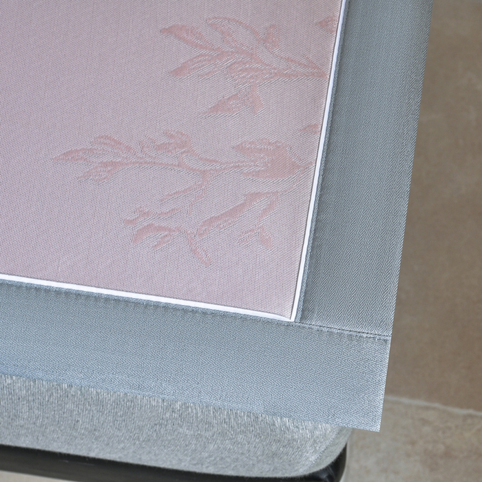 91家纺网 家纺一手货源 找家纺 小牛席业 2026新款【实拍风格】牡丹画蔓大提花冰丝席凉席竹席藤席冰藤席乳胶席豆豆席 粉色