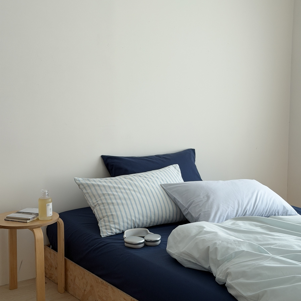 91家纺网 家纺一手货源 找家纺 蜜宿 2026新款纯色混搭全棉纯棉40s水洗棉四件套 气泡森林（枕套微蓝+气泡绿）