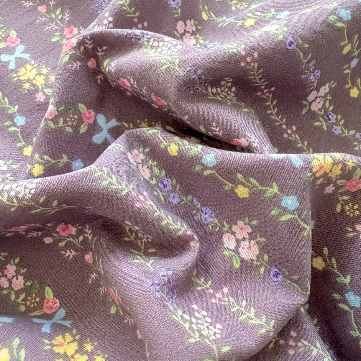 91家纺网 家纺一手货源 找家纺 铠畅 2026春夏新款锦朵系列 韩版水洗棉小清新古棉床单床笠四件套 锦朵 花漾紫