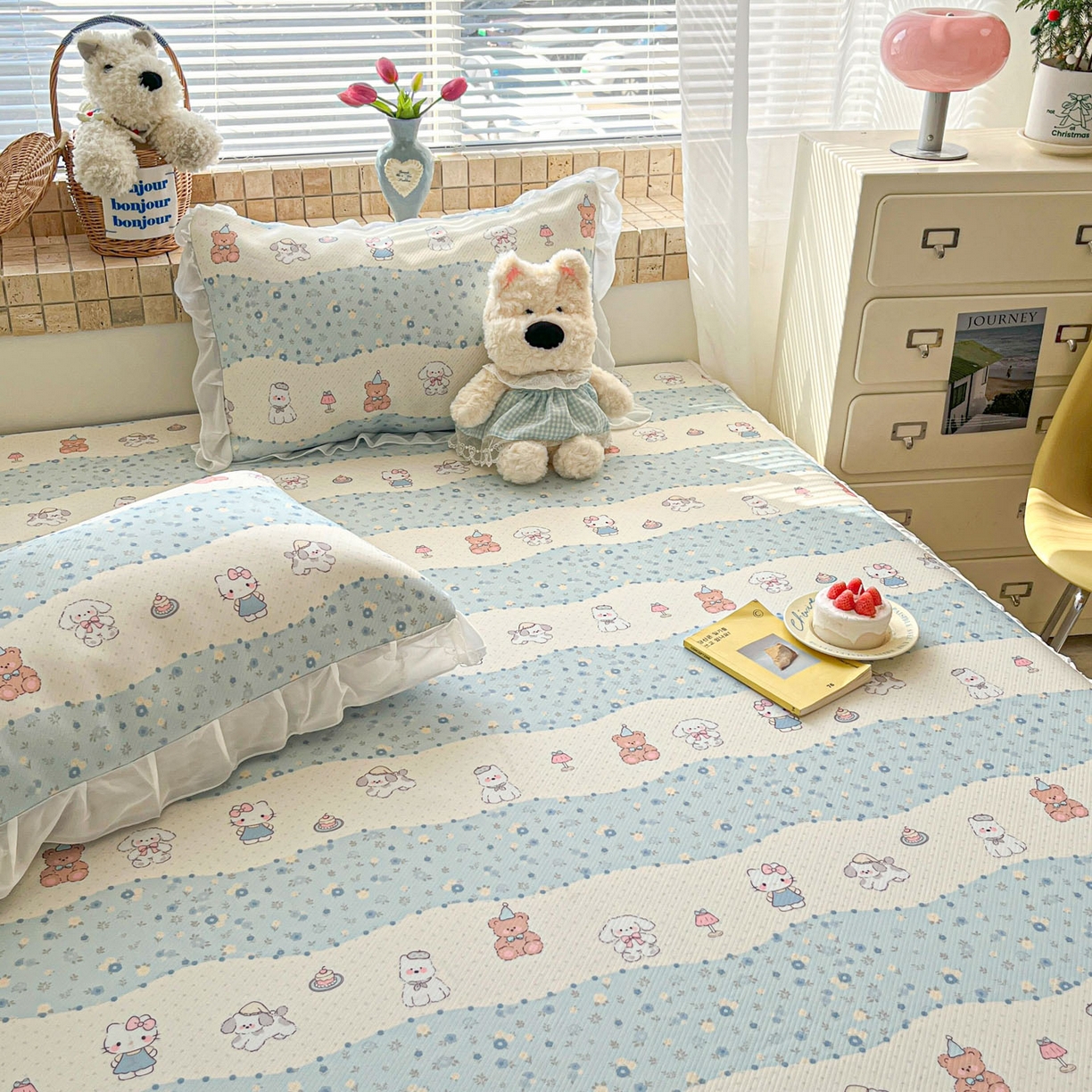 91家纺网 家纺一手货源 找家纺 川悦生活 2026新款雪纺冰丝床裙凉席三件套 床裙花田乐园