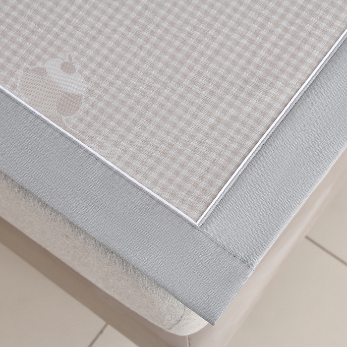 91家纺网 家纺一手货源 找家纺 小牛席业 2026新款【实拍风格】双PE高凉感-腊肠狗格纹提花冰丝席凉席竹席藤席冰藤席乳胶席豆豆席 香槟