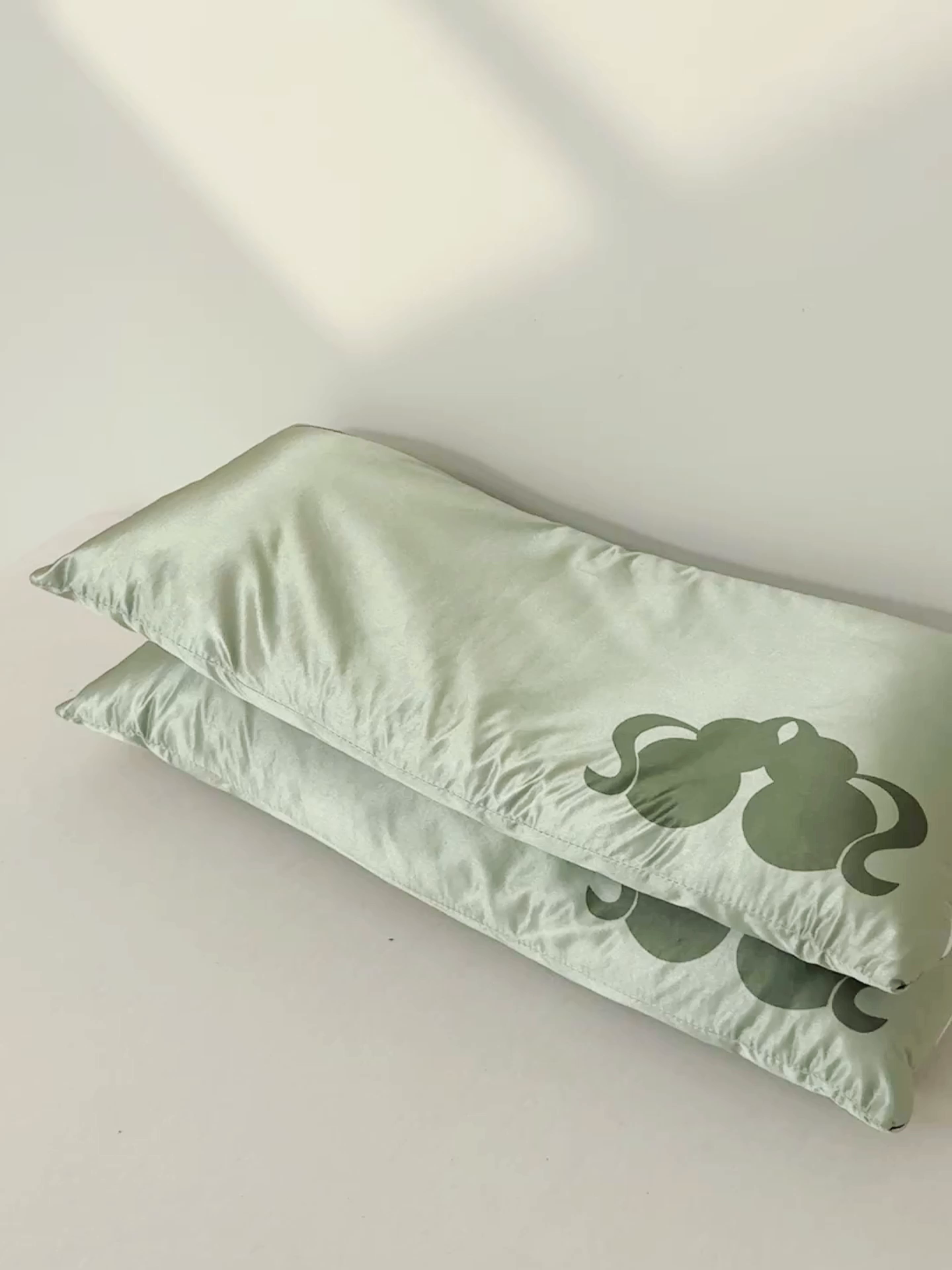 91家纺网 家纺一手货源 找家纺 贵夫人 2026春夏新款玉石养生枕 枕头枕芯 单只玉石养生枕