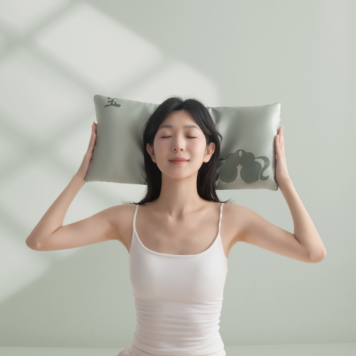 91家纺网 家纺一手货源 找家纺 贵夫人 2026春夏新款玉石养生枕 枕头枕芯 一对玉石养生枕