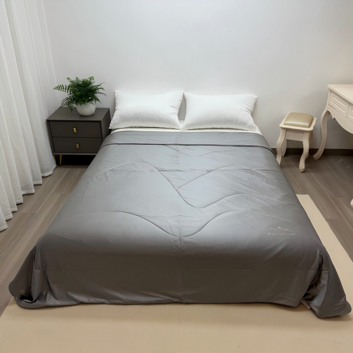 91家纺网 家纺一手货源 找家纺 （总）申龙家纺  2026新款亮丝冰雕丝绸凉感丝夏凉被