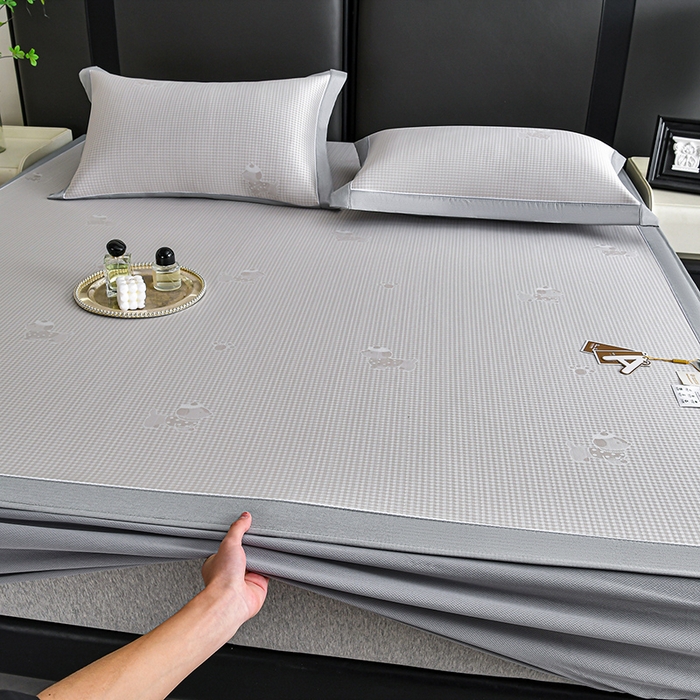 91家纺网 家纺一手货源 找家纺 小牛席业 2026新款【实拍风格】双PE高凉感-腊肠狗格纹提花冰丝席（床笠款）凉席竹席藤席冰藤席乳胶席豆豆席 香槟