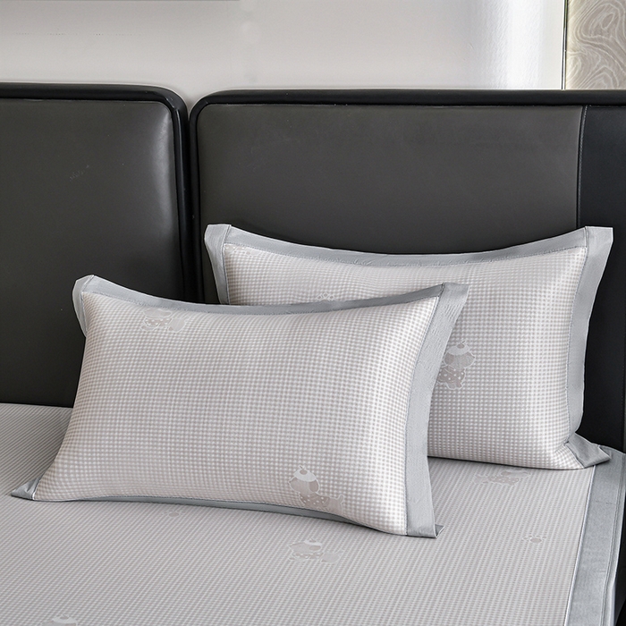 91家纺网 家纺一手货源 找家纺 小牛席业 2026新款【实拍风格】双PE高凉感-腊肠狗格纹提花冰丝席（床笠款）凉席竹席藤席冰藤席乳胶席豆豆席 香槟