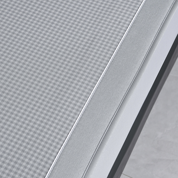 91家纺网 家纺一手货源 找家纺 小牛席业 2026新款【实拍风格】双PE高凉感-腊肠狗格纹提花冰丝席（床笠款）凉席竹席藤席冰藤席乳胶席豆豆席 灰色