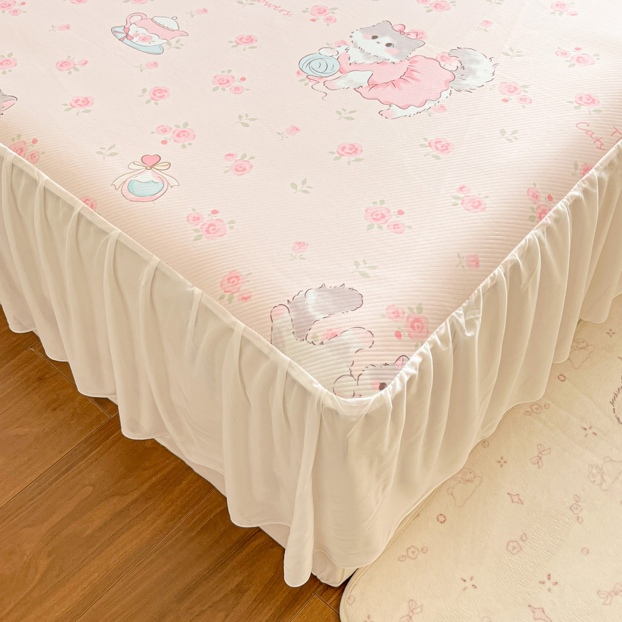 91家纺网 家纺一手货源 找家纺 川悦生活 2026新款雪纺冰丝床裙凉席三件套 床裙喵萝花园