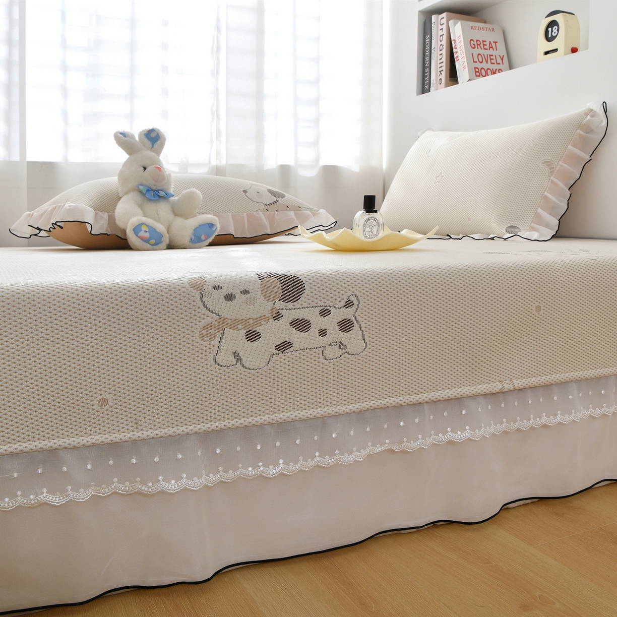 91家纺网 家纺一手货源 找家纺 金艾草 2026新款PE冰豆豆防滑榻榻米凉席豆豆席 凉豆豆-香肠狗卡其