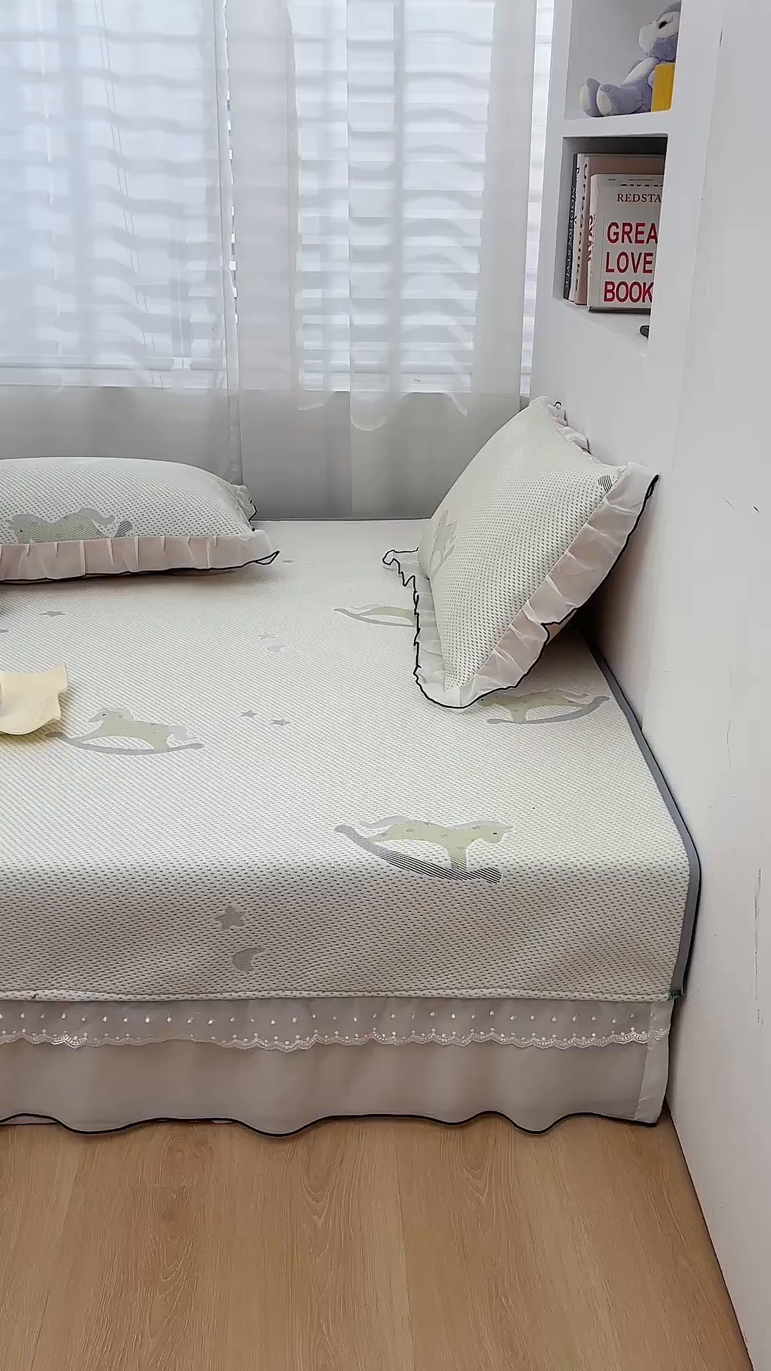 91家纺网 家纺一手货源 找家纺 金艾草 2026新款PE冰豆豆防滑榻榻米凉席豆豆席 凉豆豆-小马绿