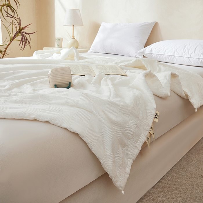 91家纺网 家纺一手货源 找家纺 锦尚坊被芯馆 2026款100%纯棉大提花夏凉被大豆空调被 全棉春秋被学生棉被-雅格 雅格-奶白