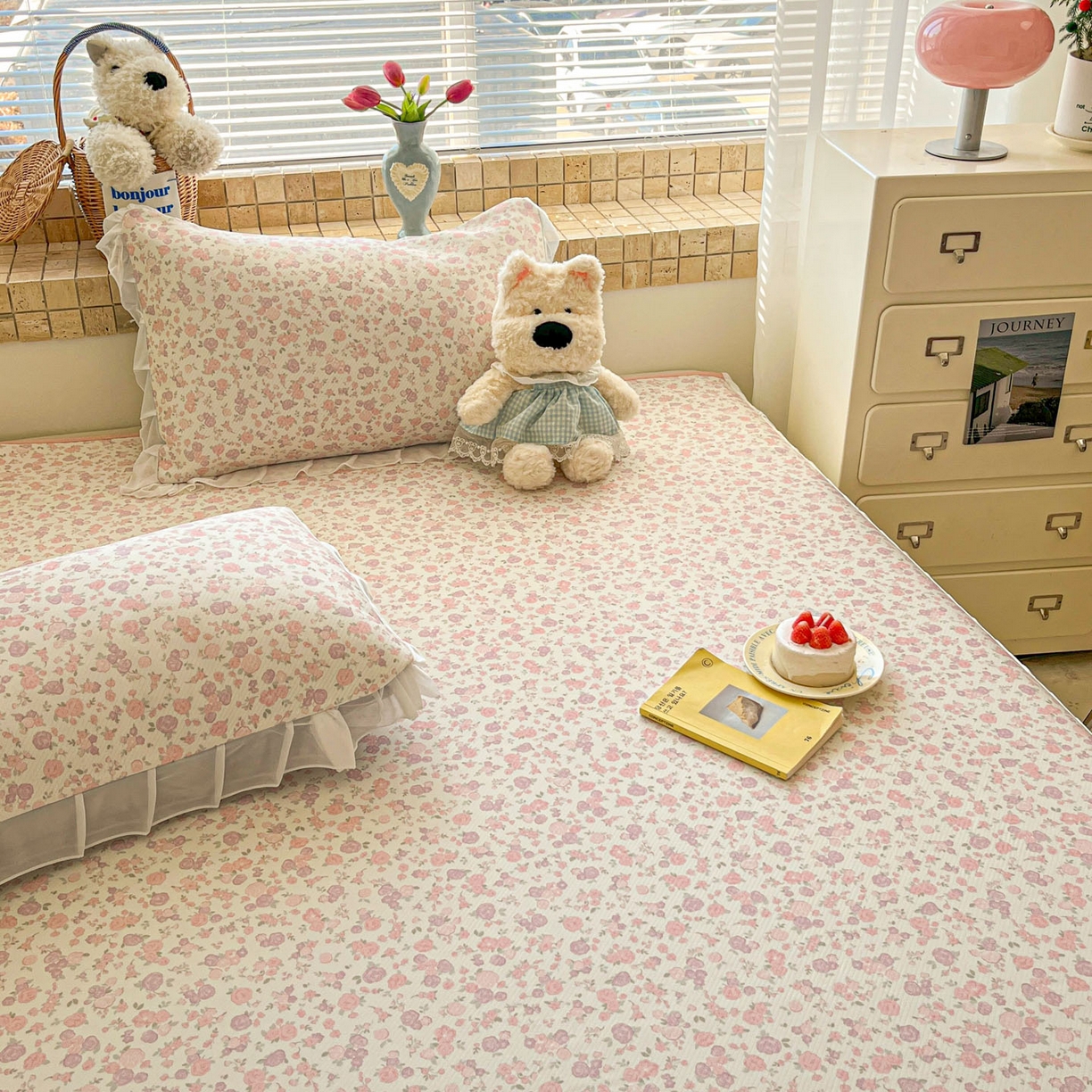 91家纺网 家纺一手货源 找家纺 川悦生活 2026新款雪纺冰丝床裙凉席三件套 床裙清新花芋