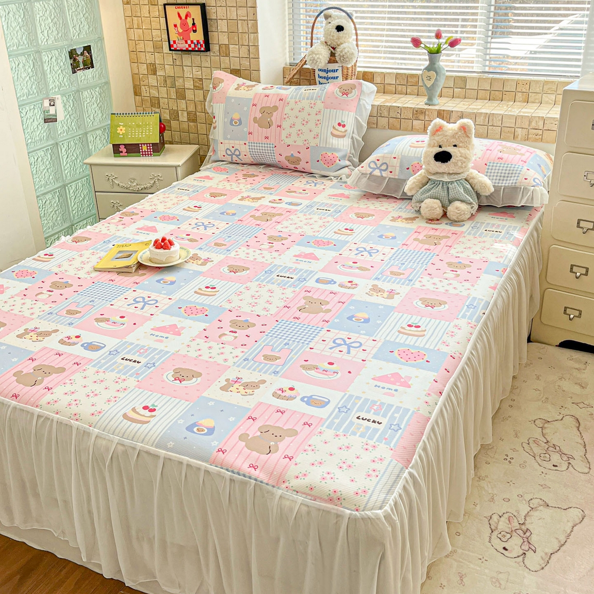 91家纺网 家纺一手货源 找家纺 川悦生活 2026新款雪纺冰丝床裙凉席三件套 床裙甜蜜可乐