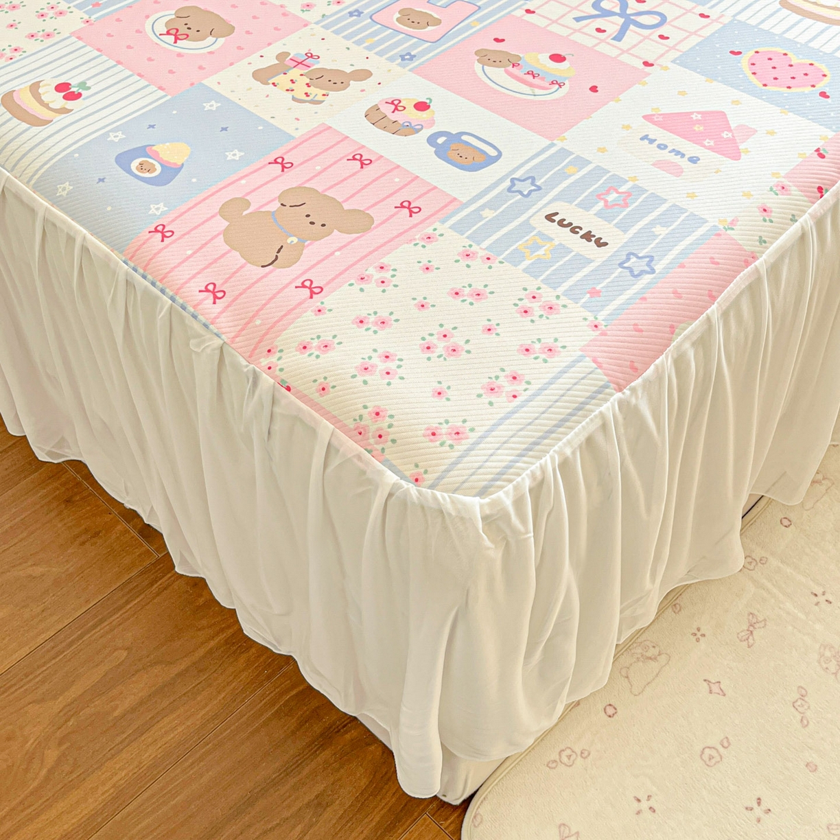 91家纺网 家纺一手货源 找家纺 川悦生活 2026新款雪纺冰丝床裙凉席三件套 床裙甜蜜可乐