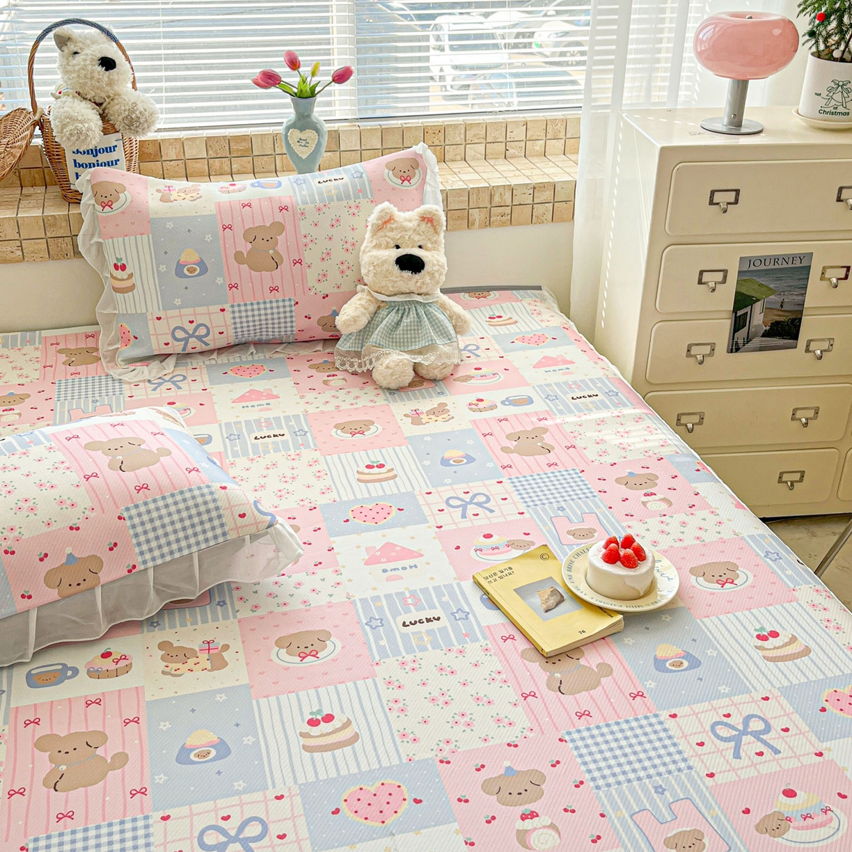 91家纺网 家纺一手货源 找家纺 川悦生活 2026新款雪纺冰丝床裙凉席三件套 床裙甜蜜可乐