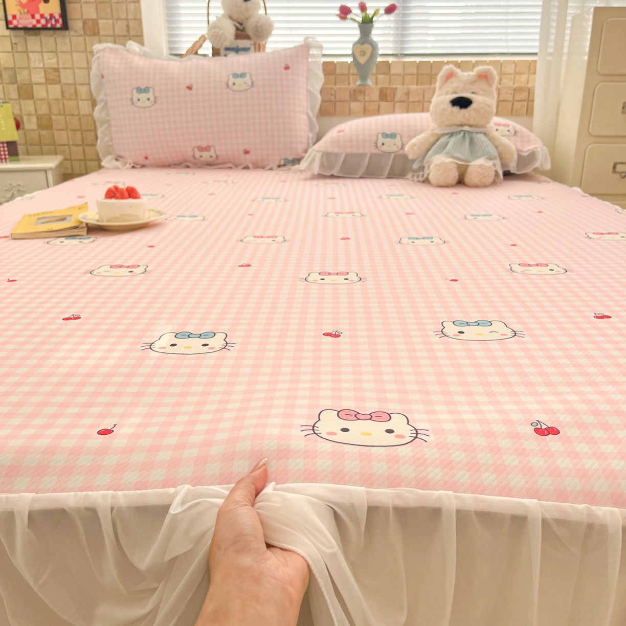 川悦生活 2026新款雪纺冰丝床裙凉席三件套 床裙樱桃小奶喵