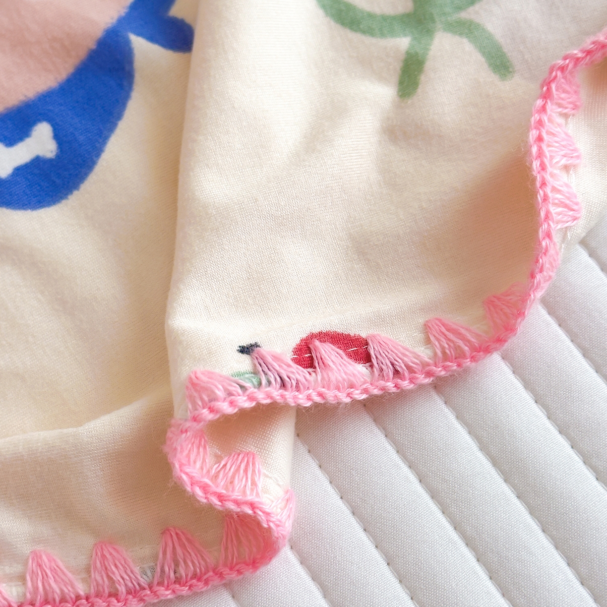 91家纺网 家纺一手货源 找家纺 嗨生活 2026新款贝壳边婴儿裸睡级凉感针织毯幼儿园夏被儿童夏被毯子盖毯午睡毯旅行毯夏凉 果果派对