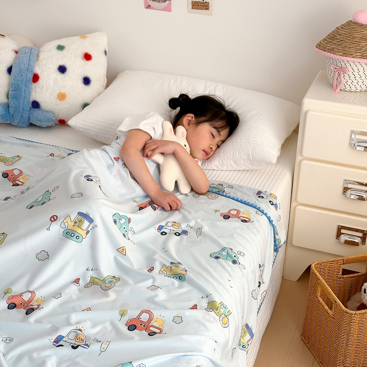 91家纺网 家纺一手货源 找家纺 嗨生活 2026新款贝壳边婴儿裸睡级凉感针织毯幼儿园夏被儿童夏被毯子盖毯午睡毯旅行毯夏凉 飞驰汽车