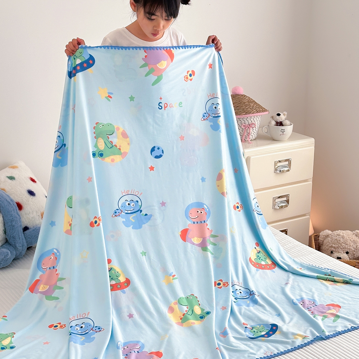 91家纺网 家纺一手货源 找家纺 嗨生活 2026新款贝壳边婴儿裸睡级凉感针织毯幼儿园夏被儿童夏被毯子盖毯午睡毯旅行毯夏凉 快乐恐龙